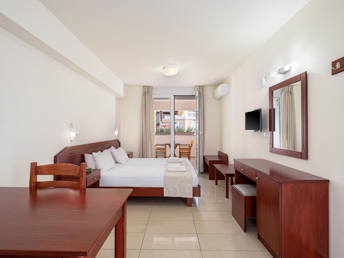 ستالوس Artemis Apartments الغرفة الصورة