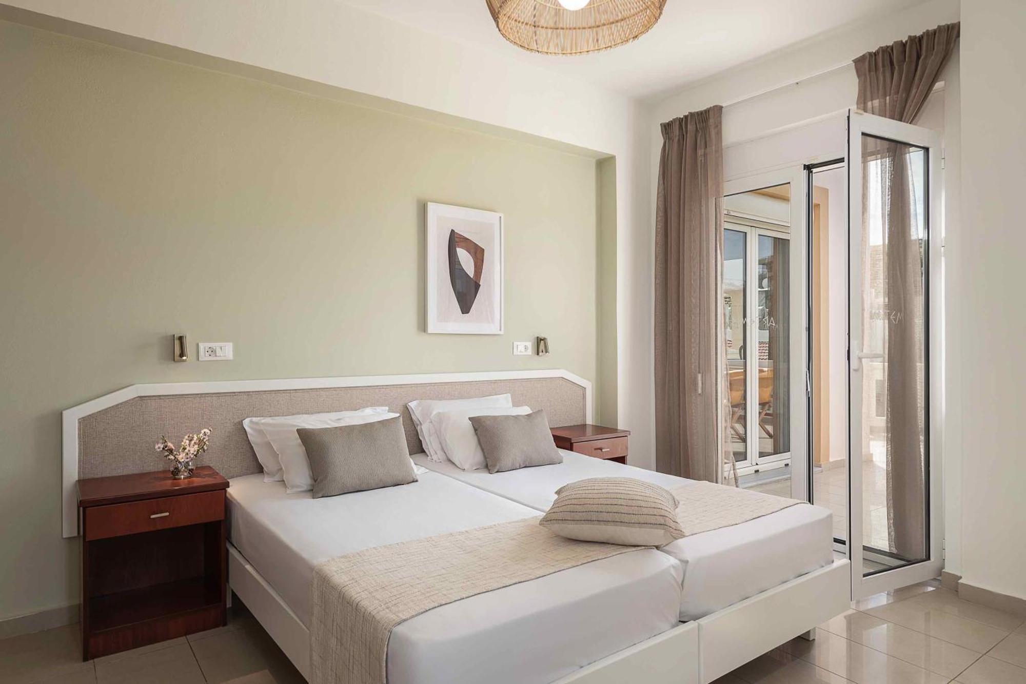 ستالوس Artemis Apartments الغرفة الصورة