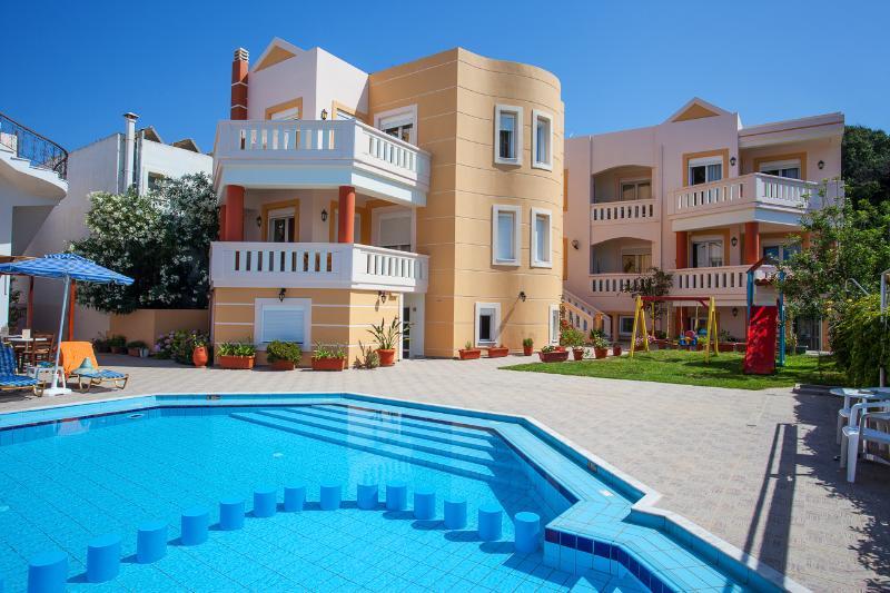 ستالوس Artemis Apartments المظهر الخارجي الصورة