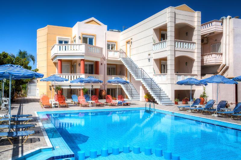 ستالوس Artemis Apartments المظهر الخارجي الصورة